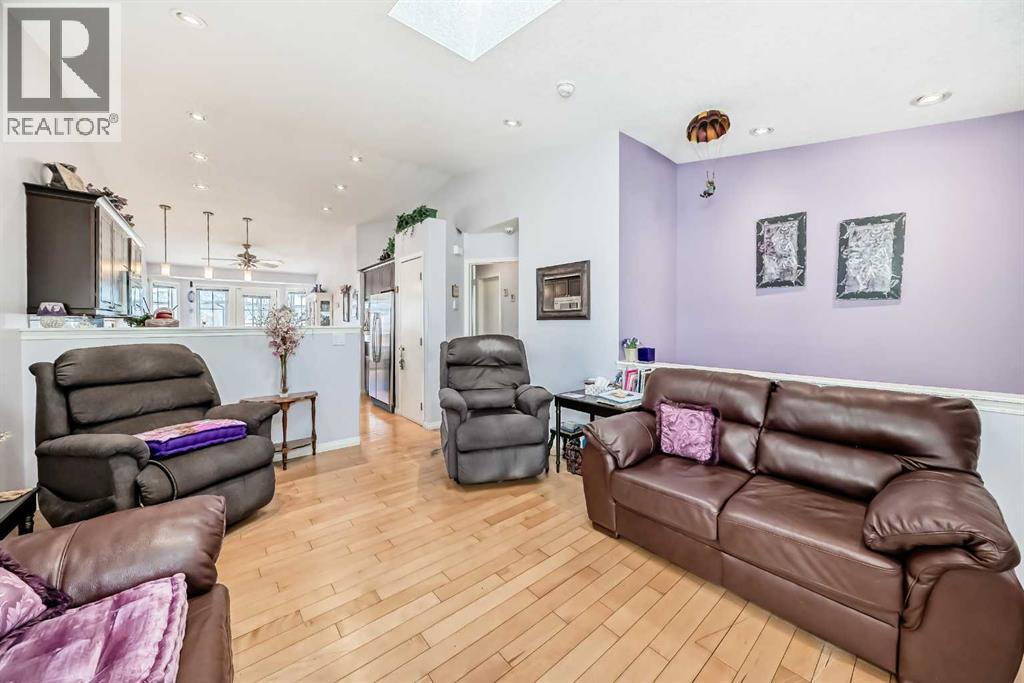 337 HARVEST LAKE GREEN NE - 19