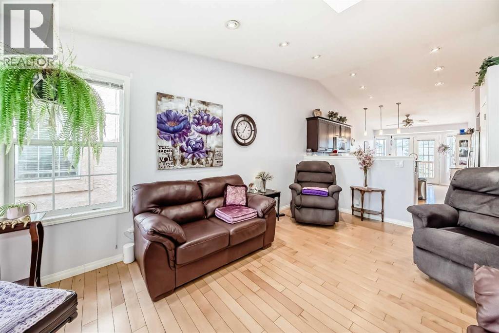 337 HARVEST LAKE GREEN NE - 21