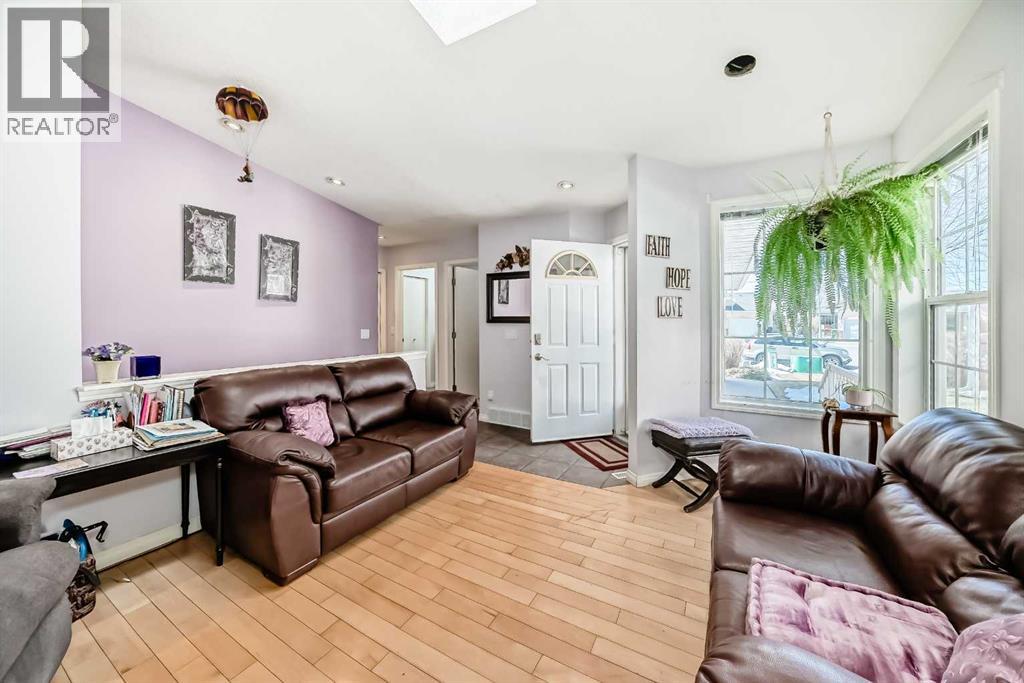 337 HARVEST LAKE GREEN NE - 23