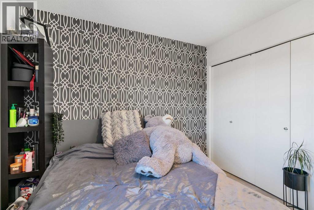 960 WALDEN DRIVE SE - 19