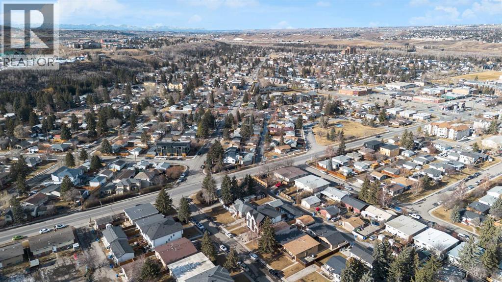 7712 36 AVENUE NW - 40