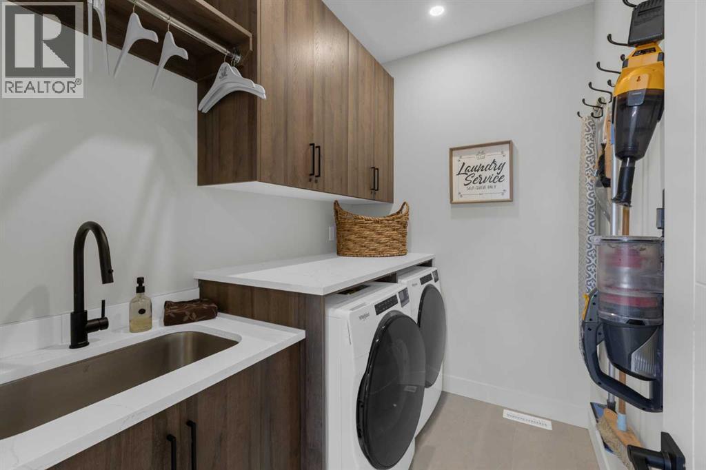 7712 36 AVENUE NW - 16