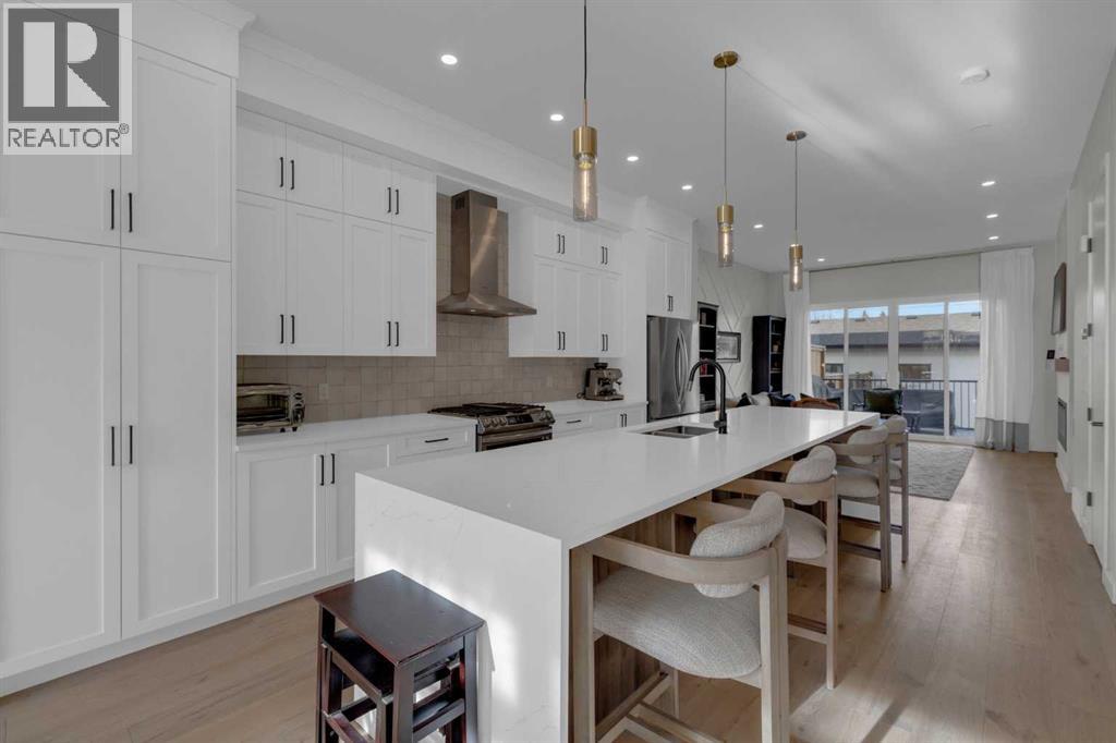 7712 36 AVENUE NW - Image 2