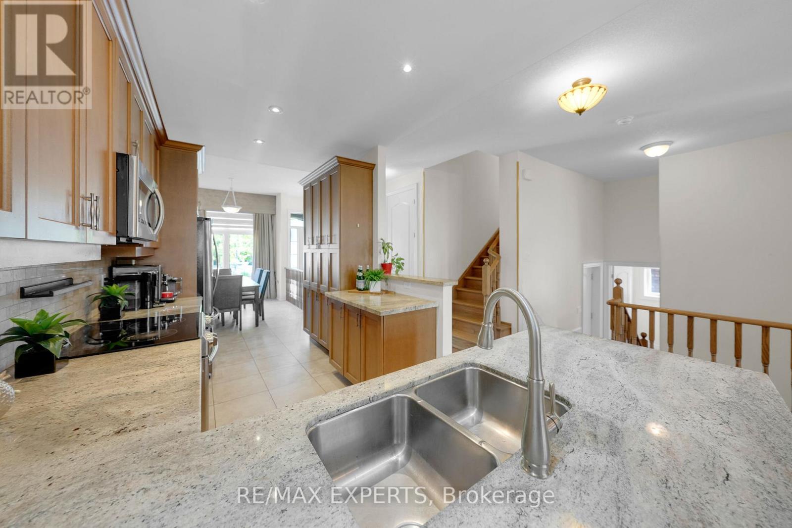 40 HILLCREST DRIVE - 17