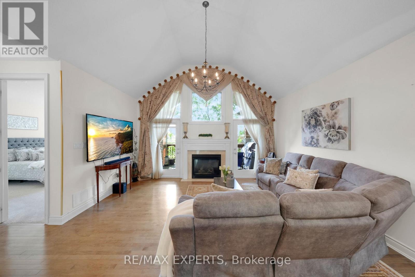 40 HILLCREST DRIVE - 20