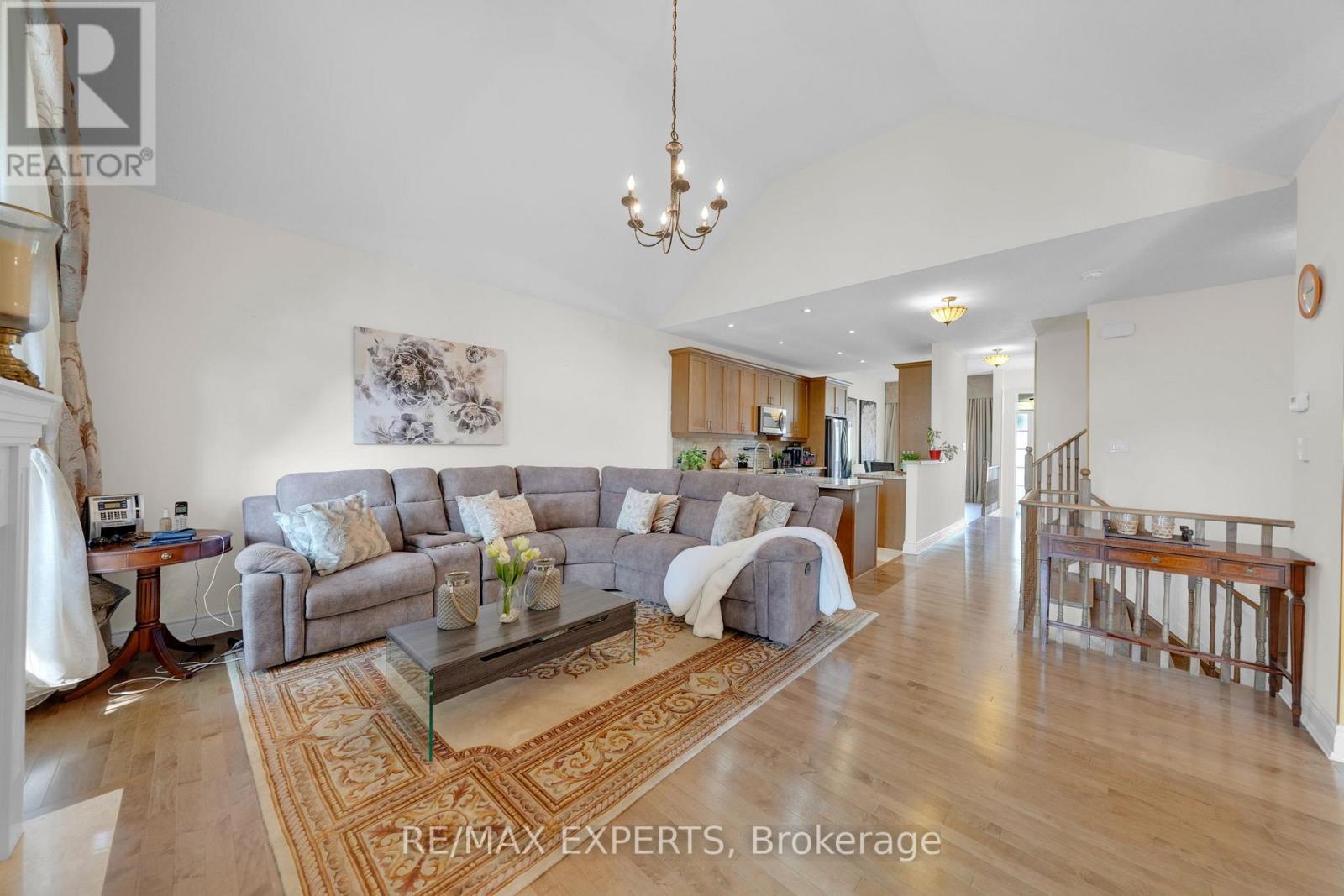 40 HILLCREST DRIVE - 23