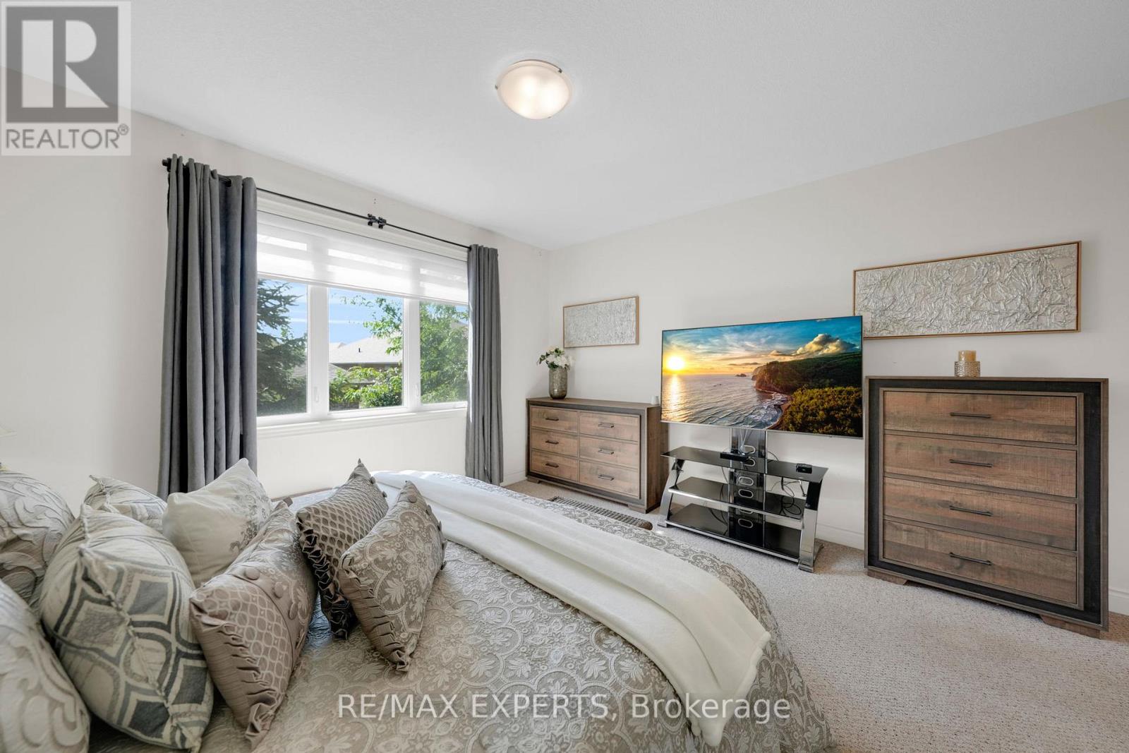 40 HILLCREST DRIVE - 26