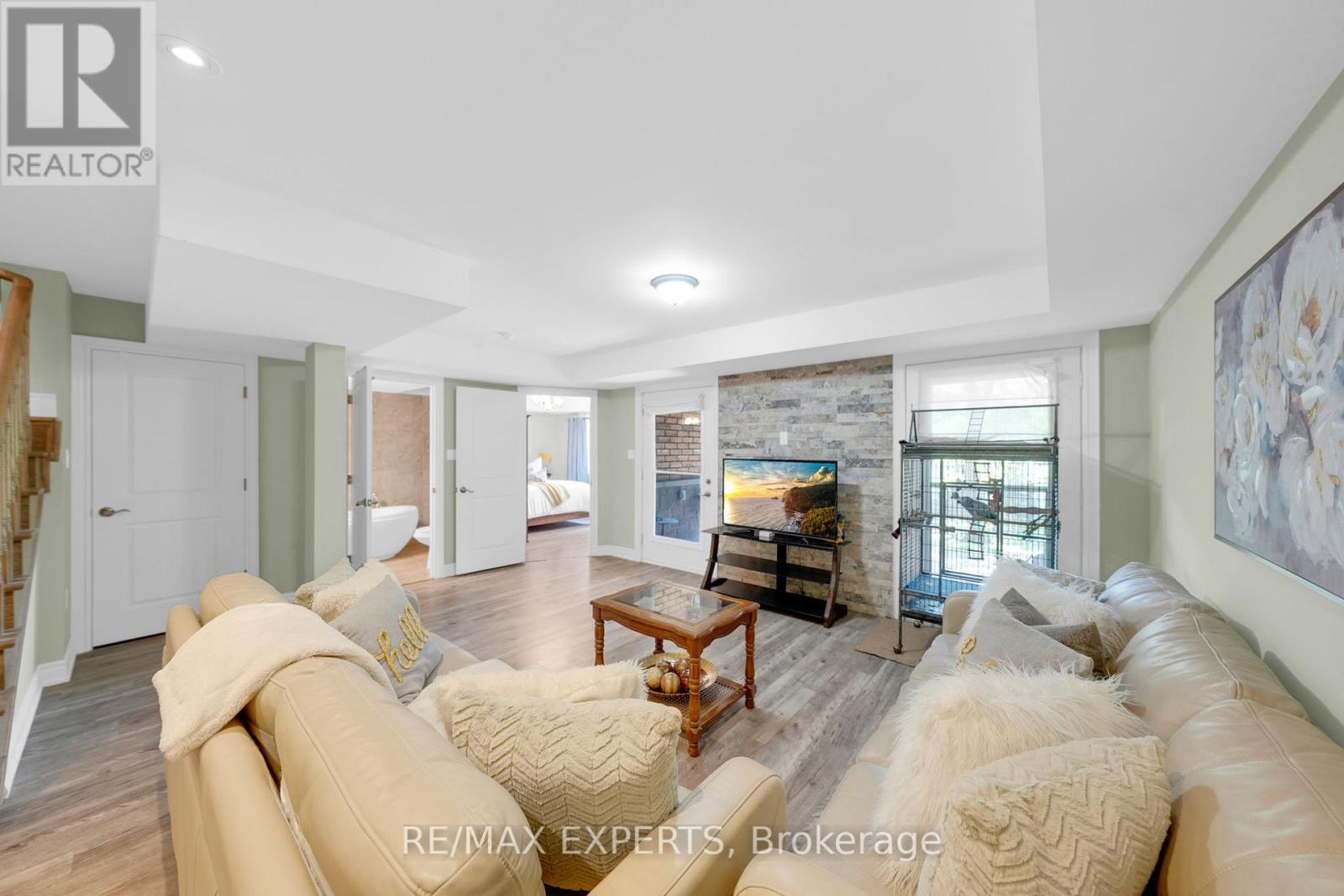 40 HILLCREST DRIVE - 41