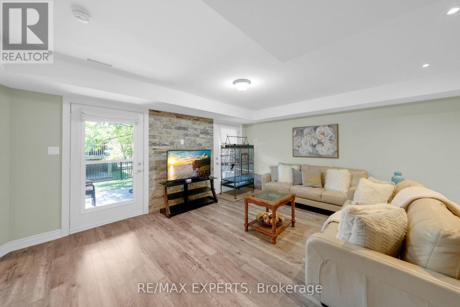 40 HILLCREST DRIVE - 42