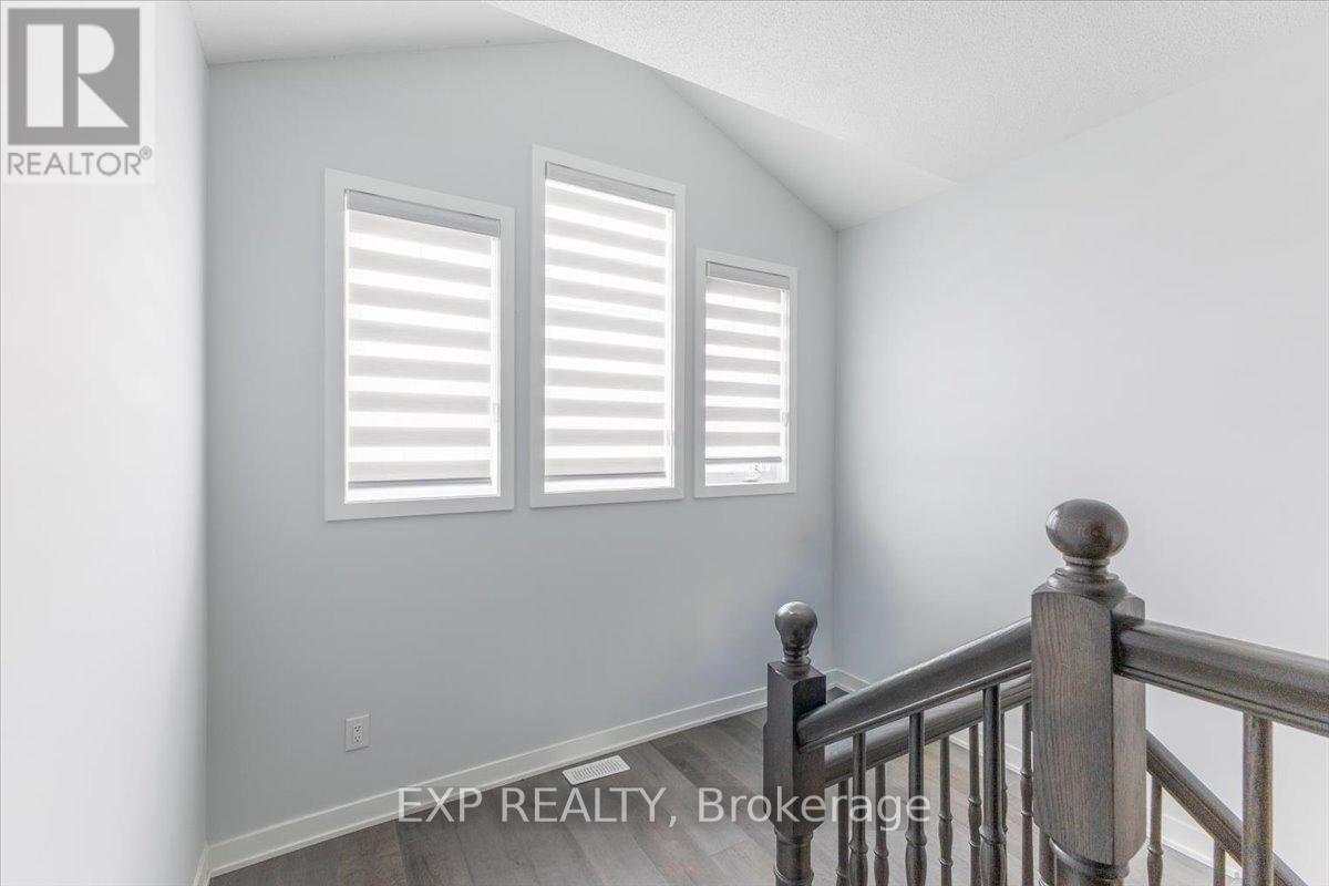 297 BILLRIAN CRESCENT - 11