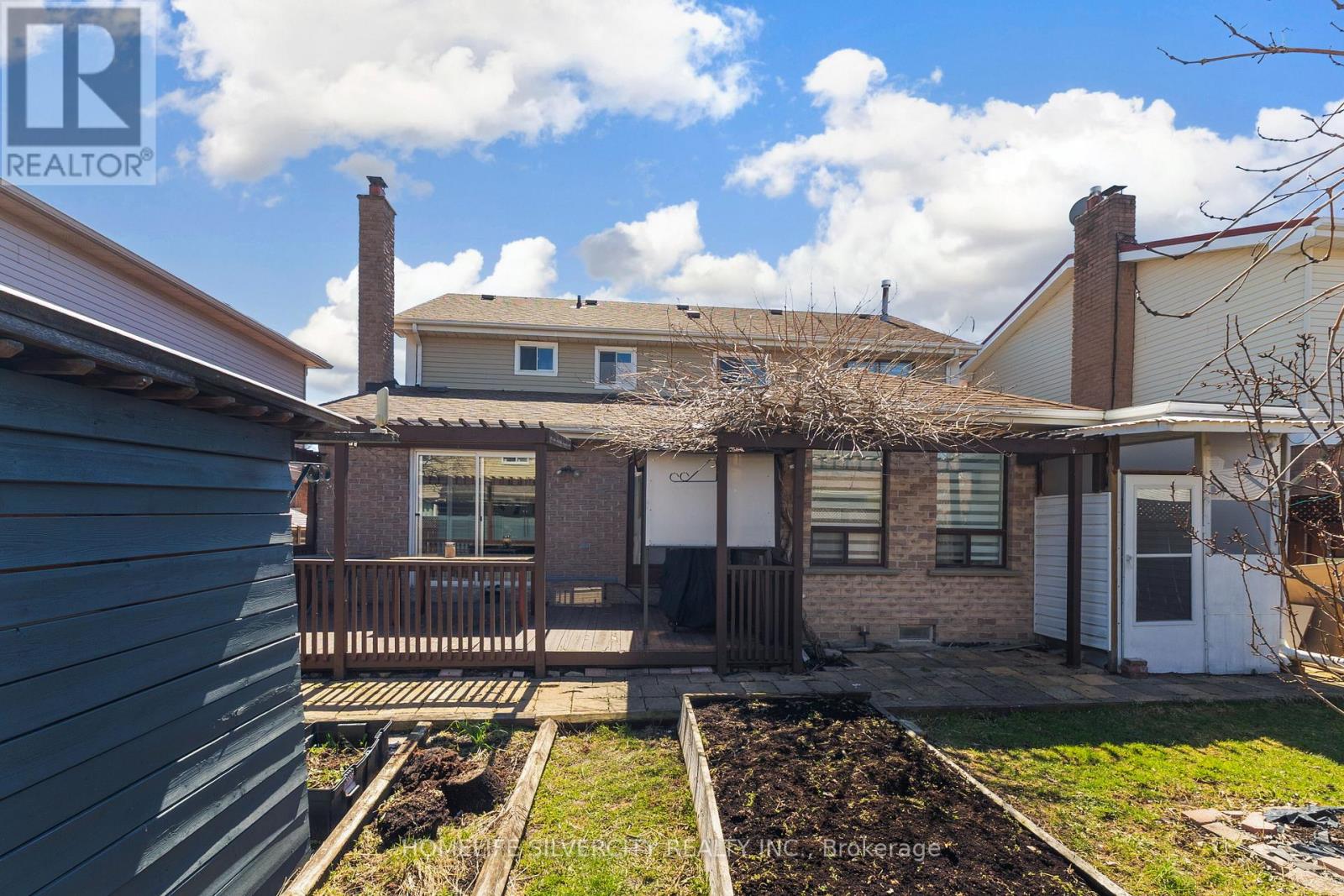 6 MACDOUGALL DRIVE - 48