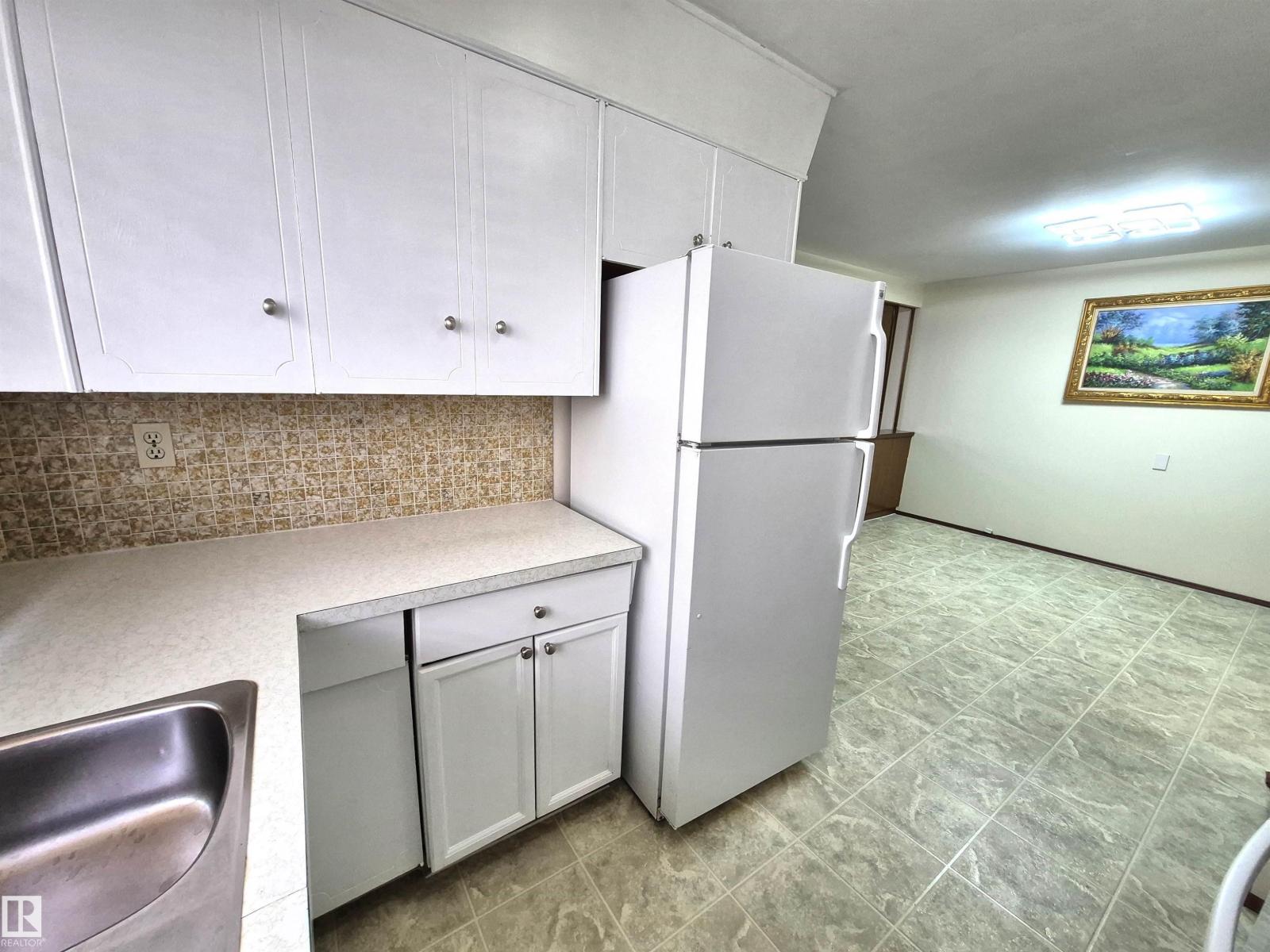 8725 152 ST NW, Edmonton