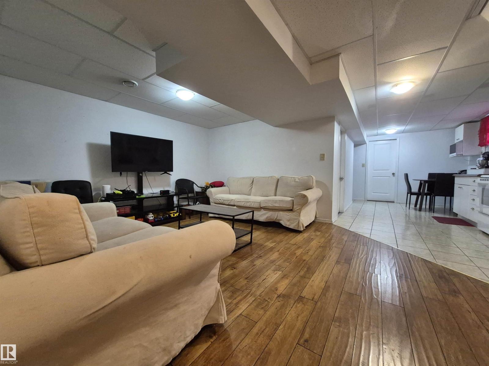 8725 152 ST NW, Edmonton