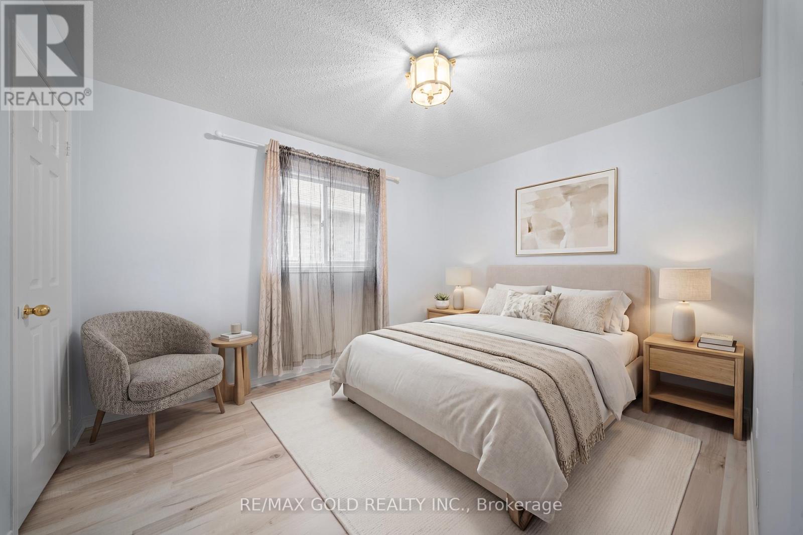 15 REVELSTOKE PLACE - 30