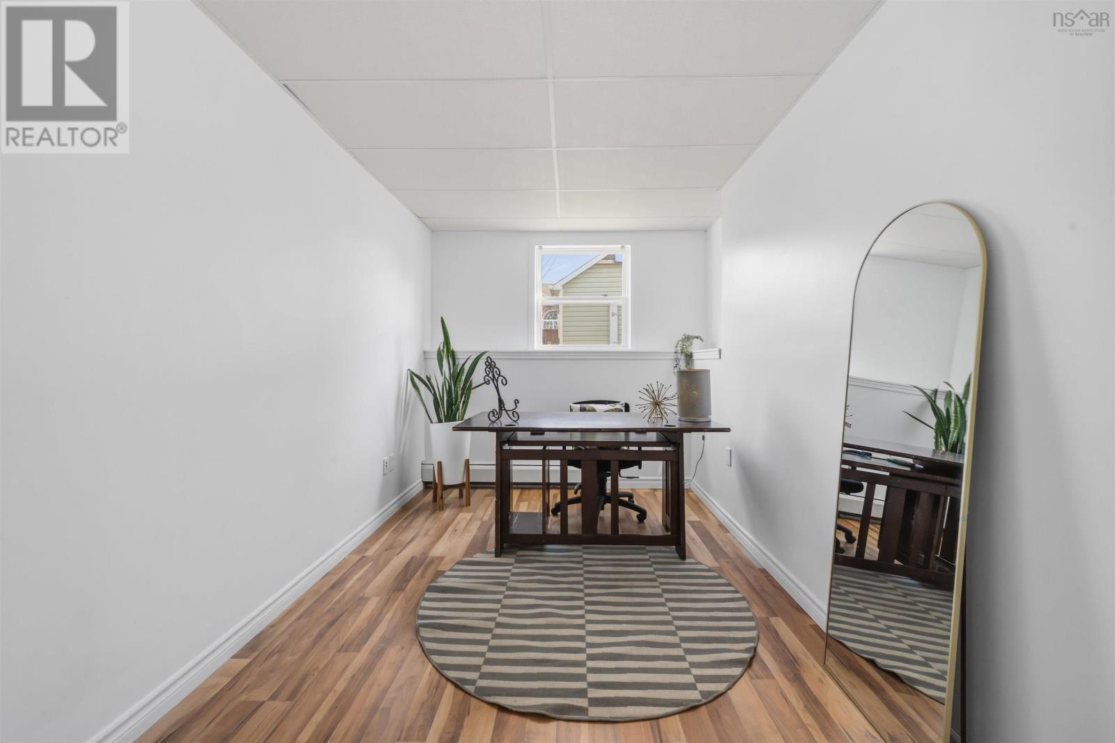 833 BASINVIEW DRIVE - 41