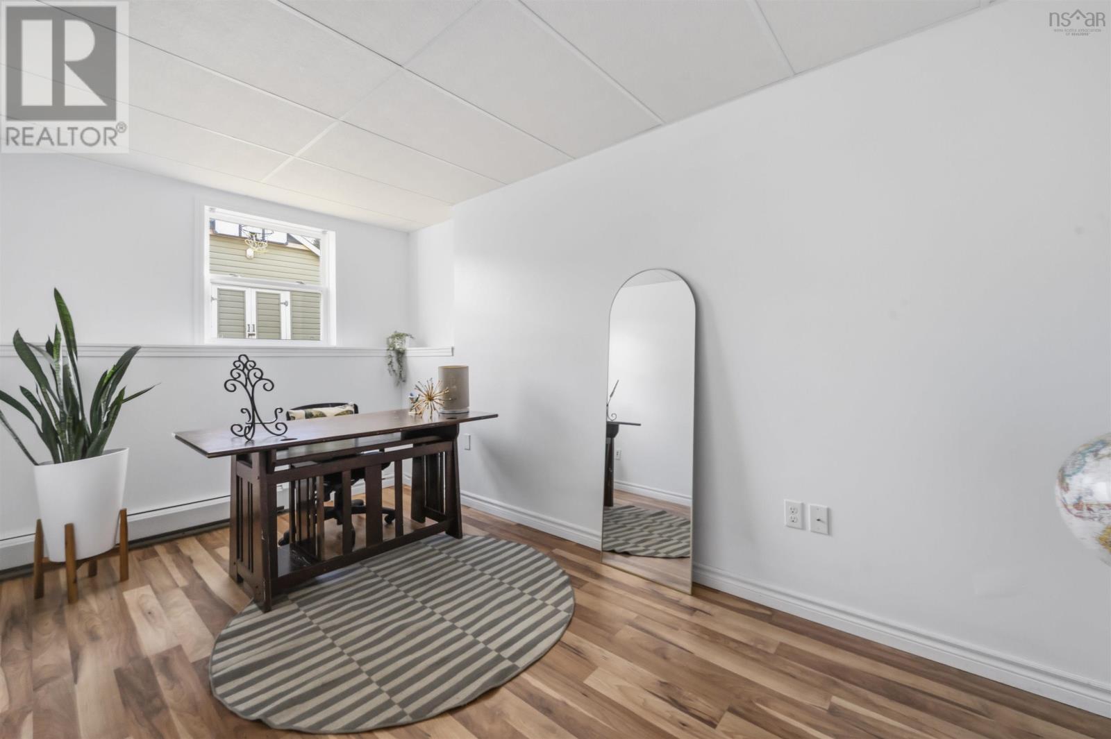 833 BASINVIEW DRIVE - 40