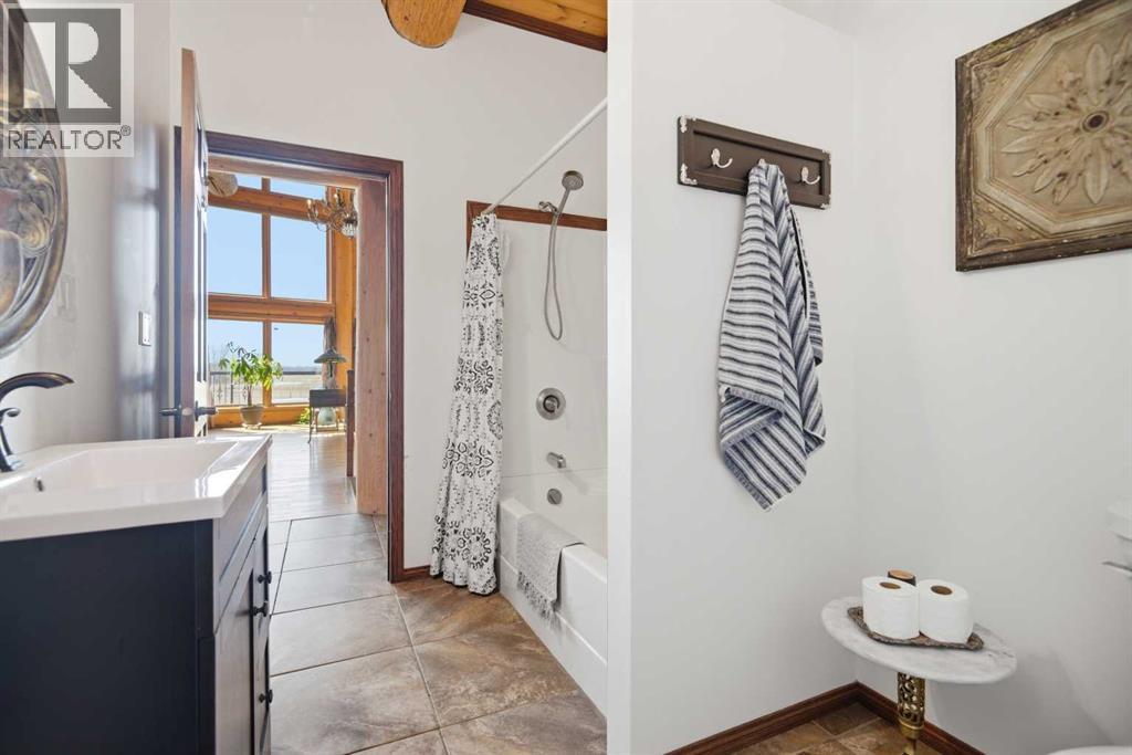 382043 RANGE ROAD 4-4 - 25