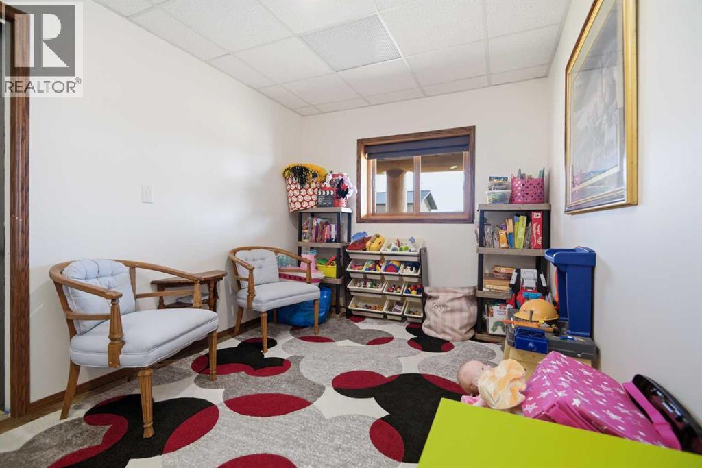 382043 RANGE ROAD 4-4 - 37