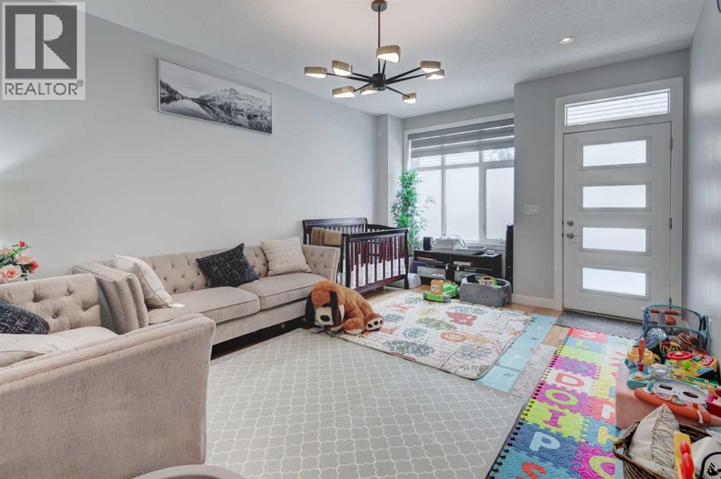 
          408 27 Avenue Northeast
            <br/>
            <span>Calgary</span>
            , 
            <span>AB</span>
             <span>T2E2A4</span>
         - Photo 22