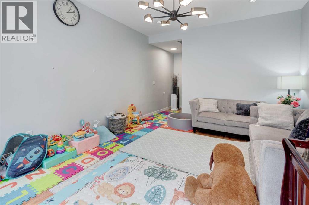 
          408 27 Avenue Northeast
            <br/>
            <span>Calgary</span>
            , 
            <span>AB</span>
             <span>T2E2A4</span>
         - Photo 34