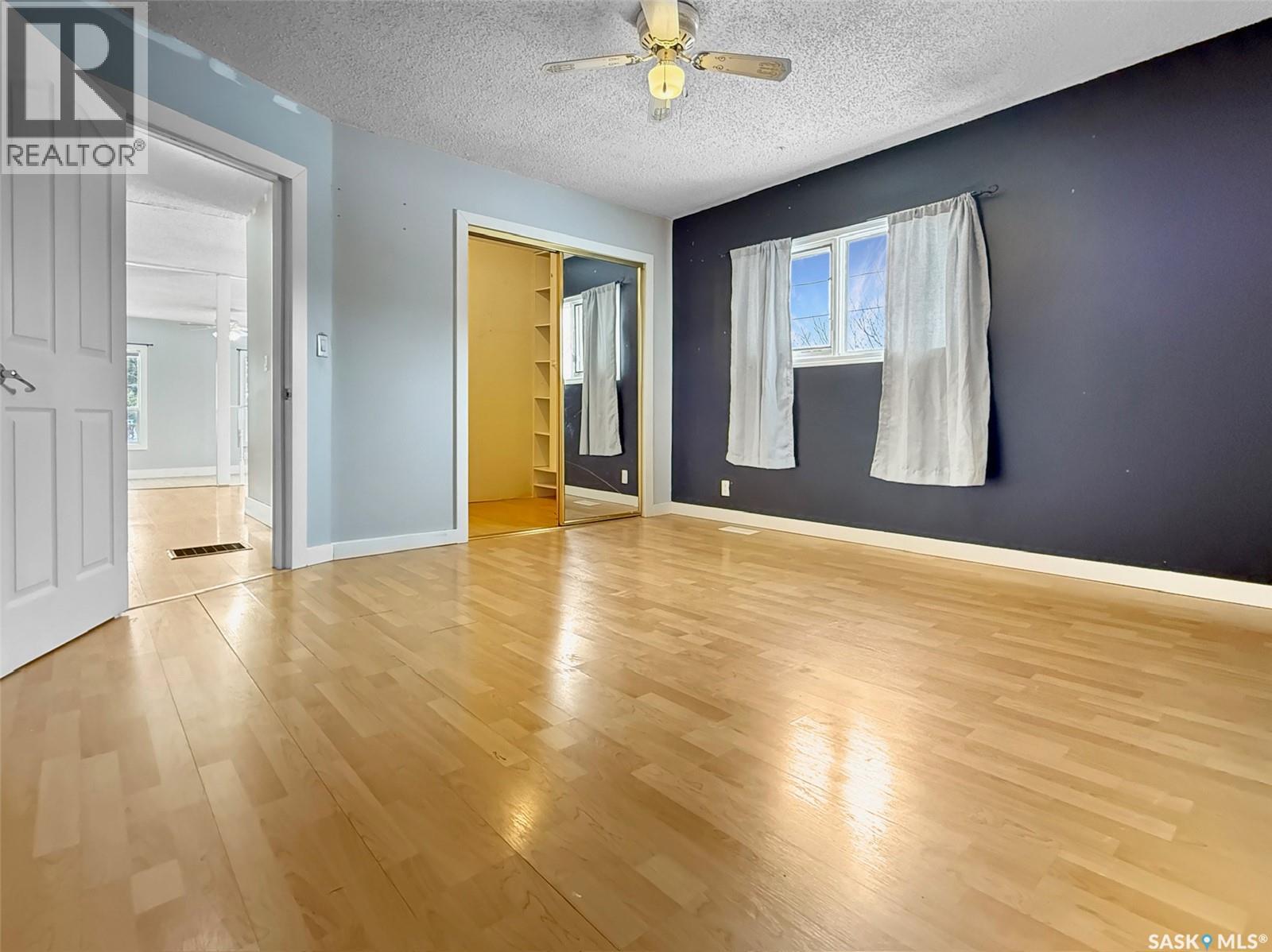 363 IRIS AVENUE - 12