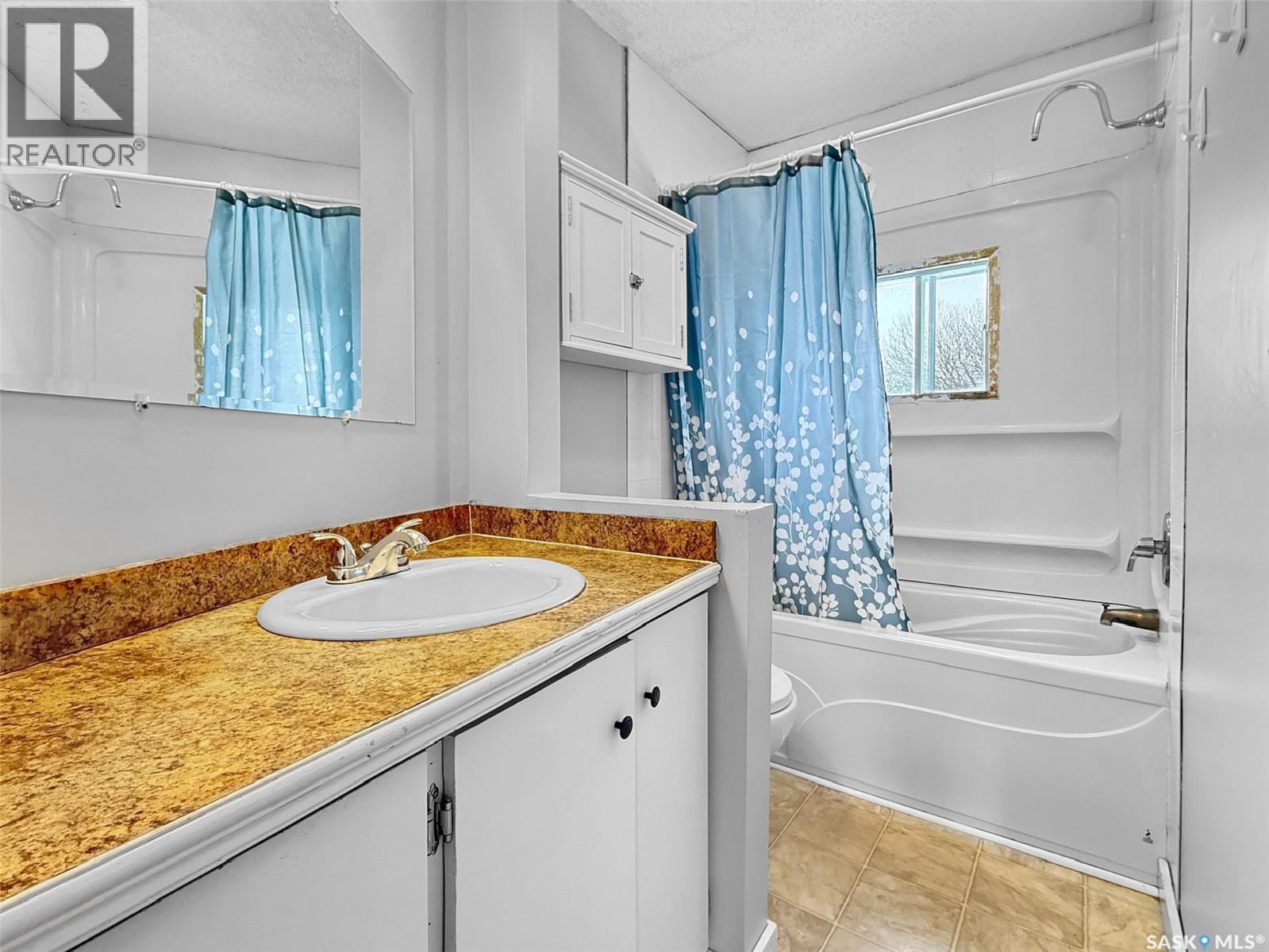 363 IRIS AVENUE - 14