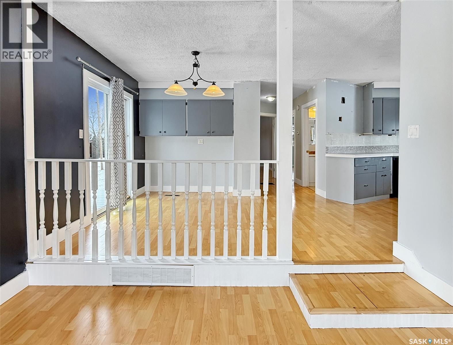 363 IRIS AVENUE - 15