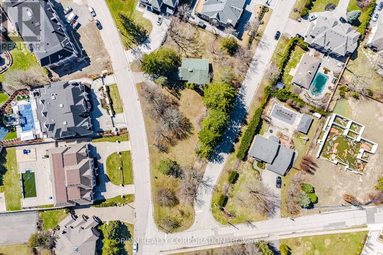 100 WESTWOOD LANE - 12