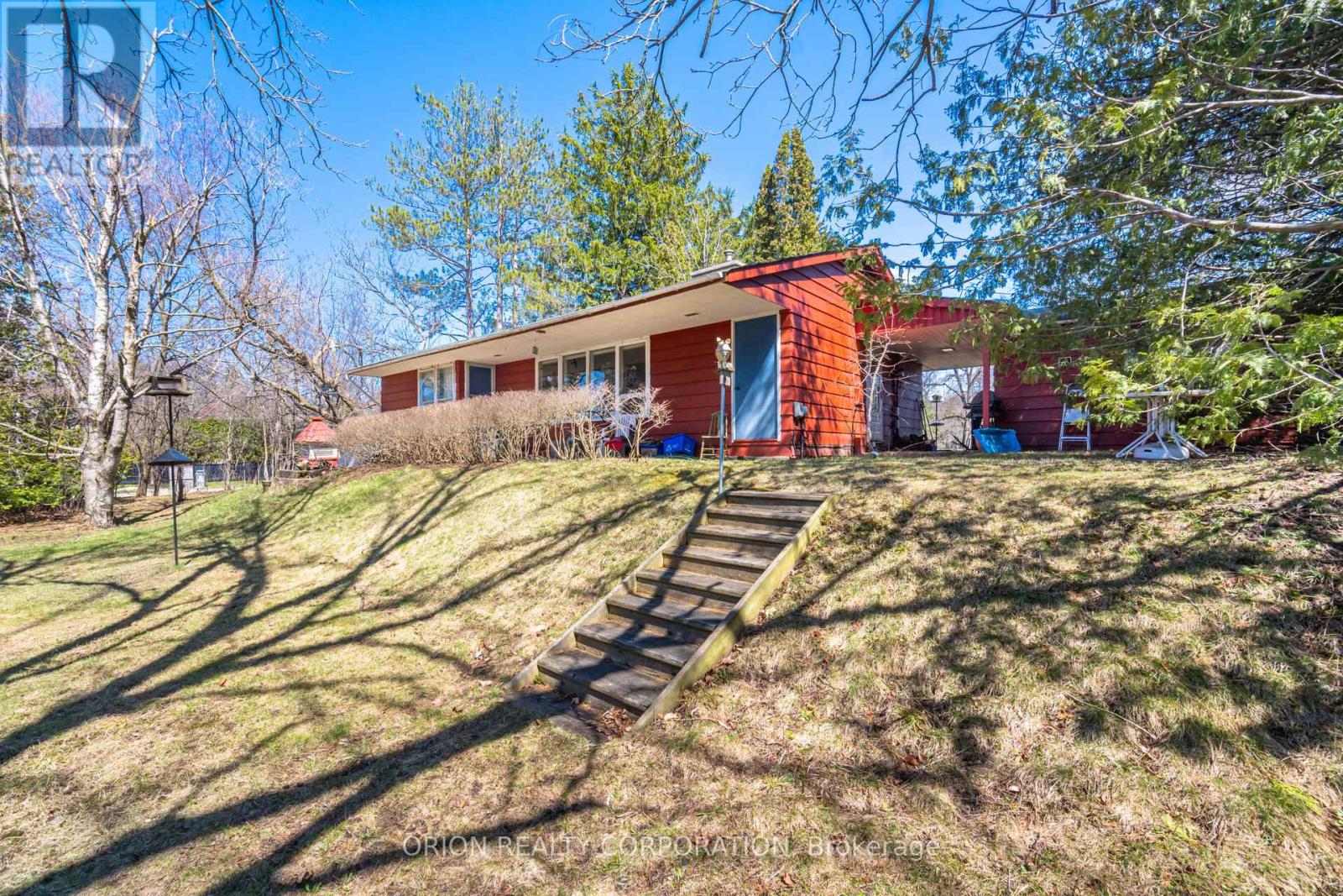 100 WESTWOOD LANE - 7