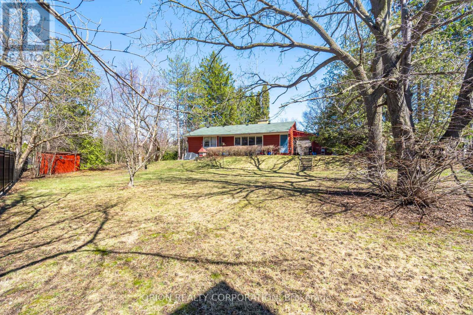 100 WESTWOOD LANE - 6