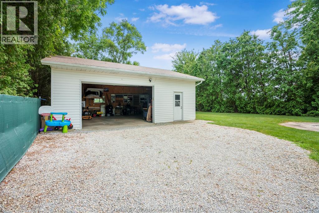 7138 BENOIT DRIVE - 36