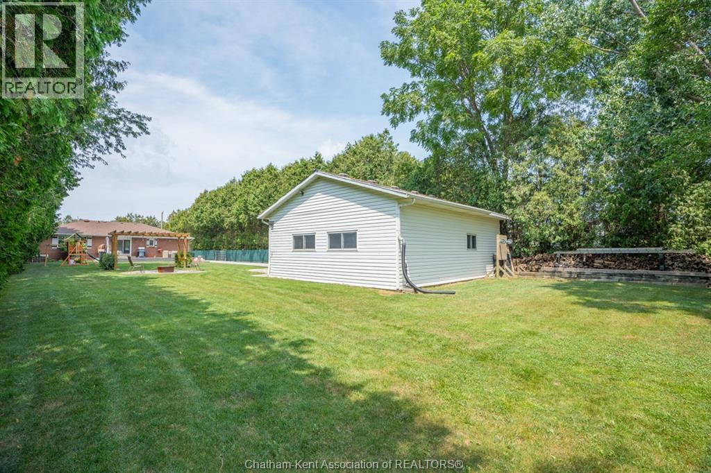 7138 BENOIT DRIVE - 42