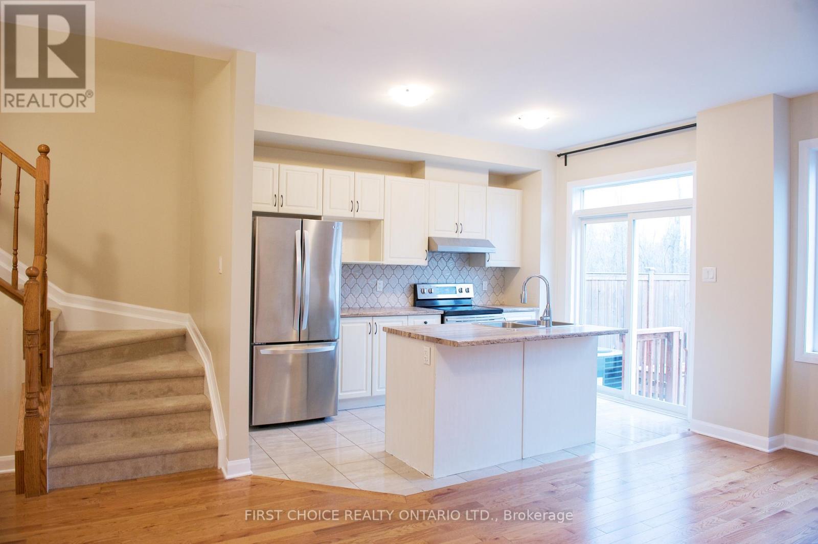 222 GEYSER PLACE - 8