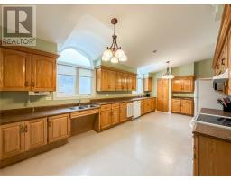 129 Marine Drive thumbnail 10