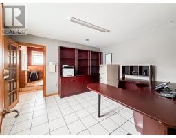 129 Marine Drive thumbnail 42