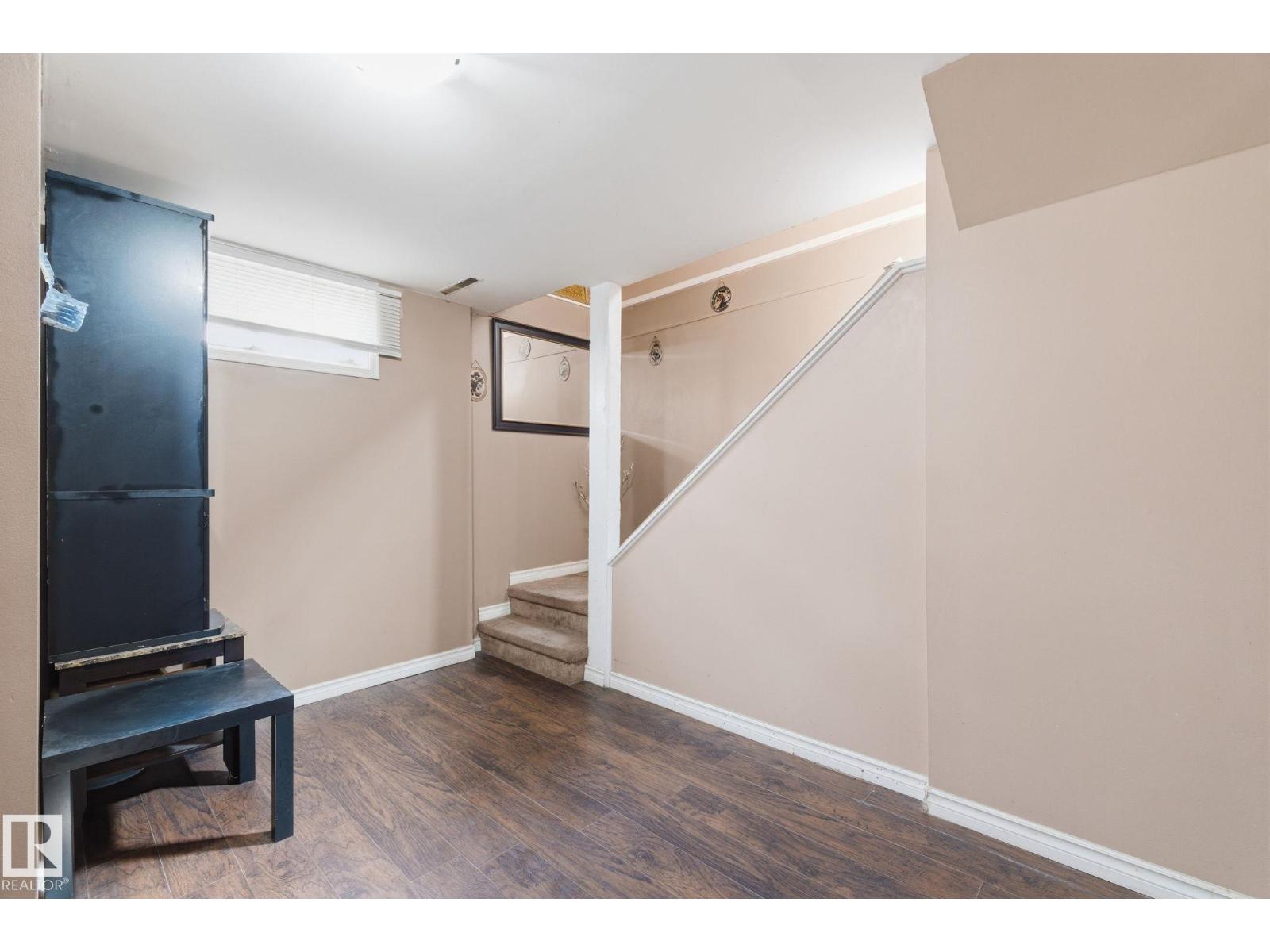 10617 167A AV NW - 35