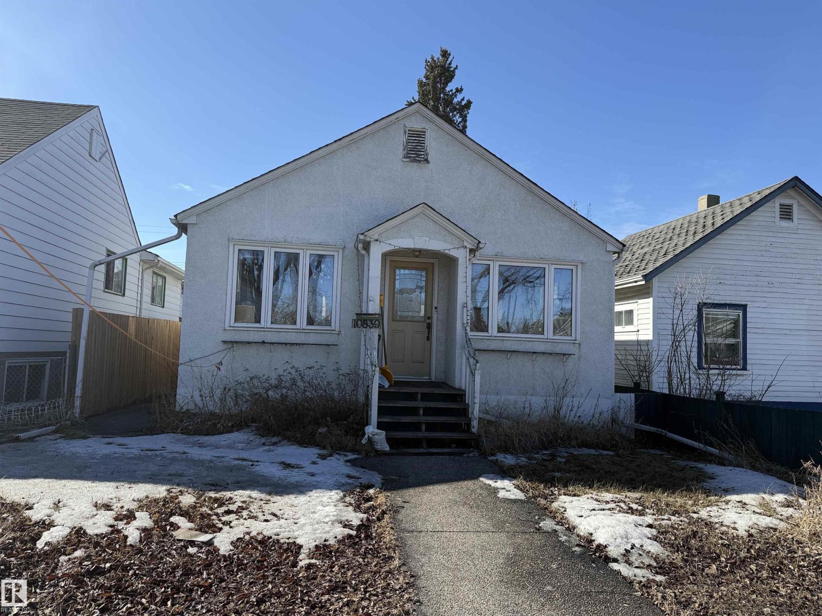 10839 73 AV NW - 1