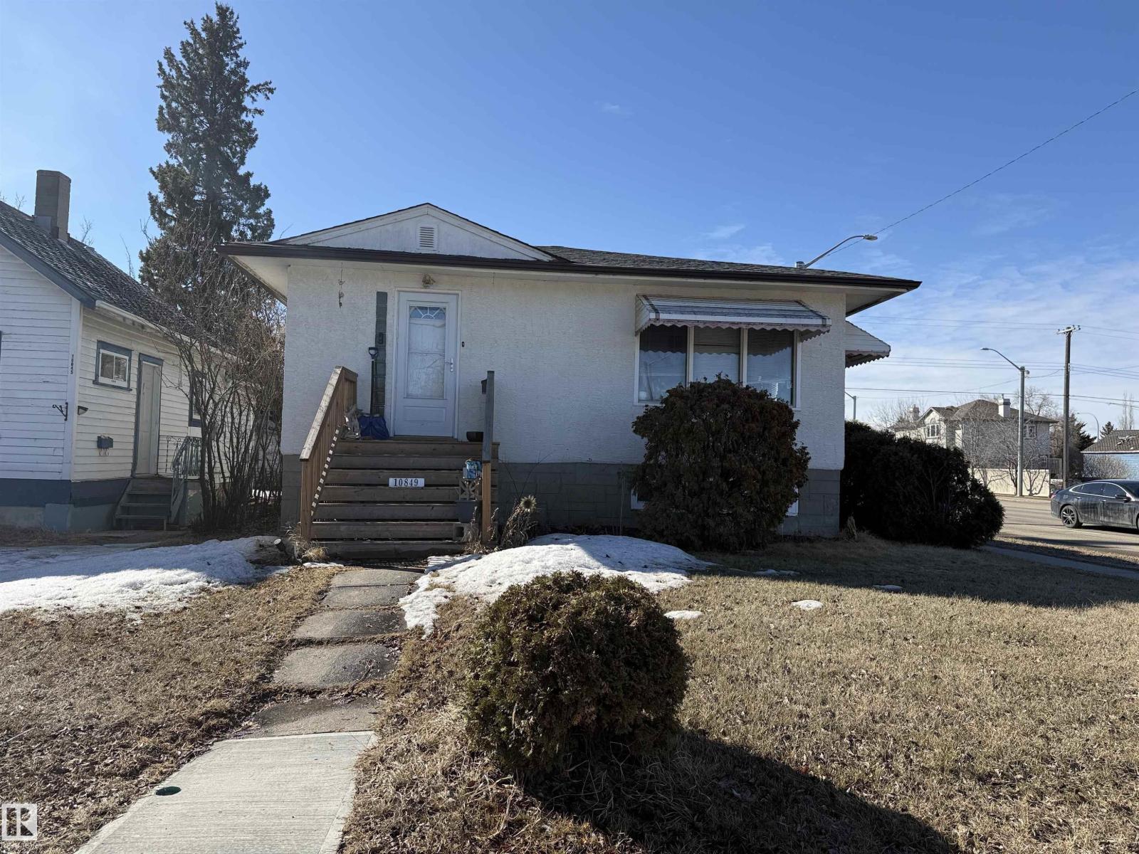 10849 73 AV NW - 1