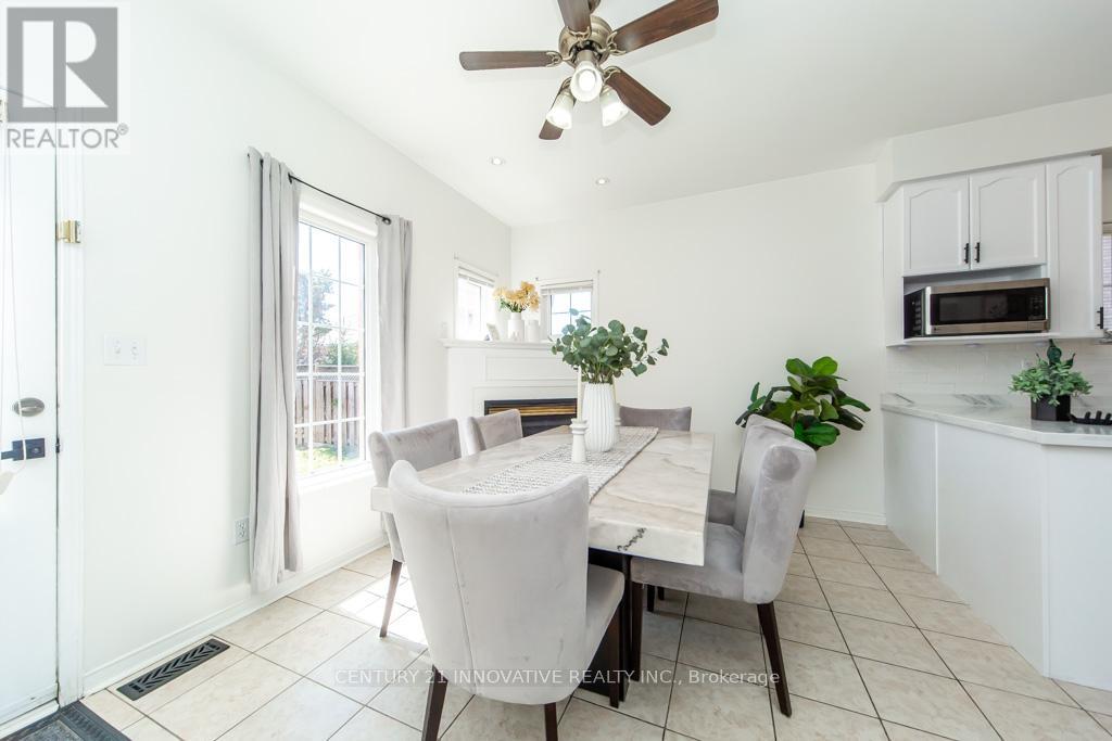 63 RAINBOW VALLEY CRESCENT - 16