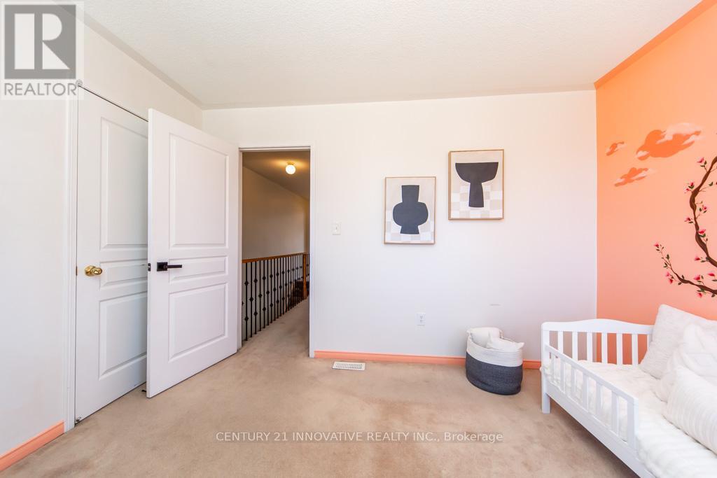 63 RAINBOW VALLEY CRESCENT - 32