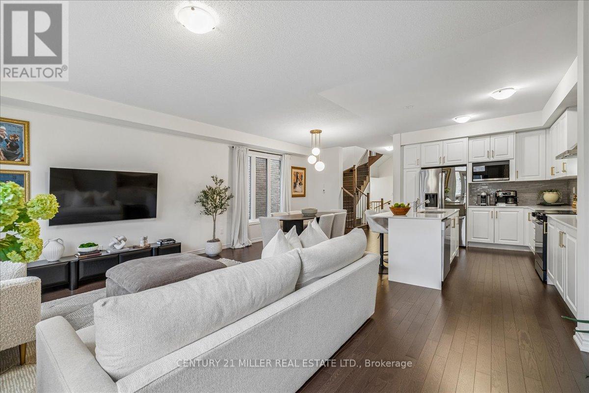 333 THIMBLEWEED COURT - 18