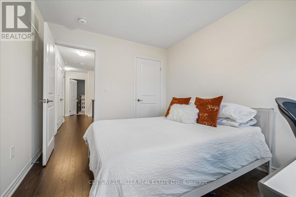 333 THIMBLEWEED COURT - 35