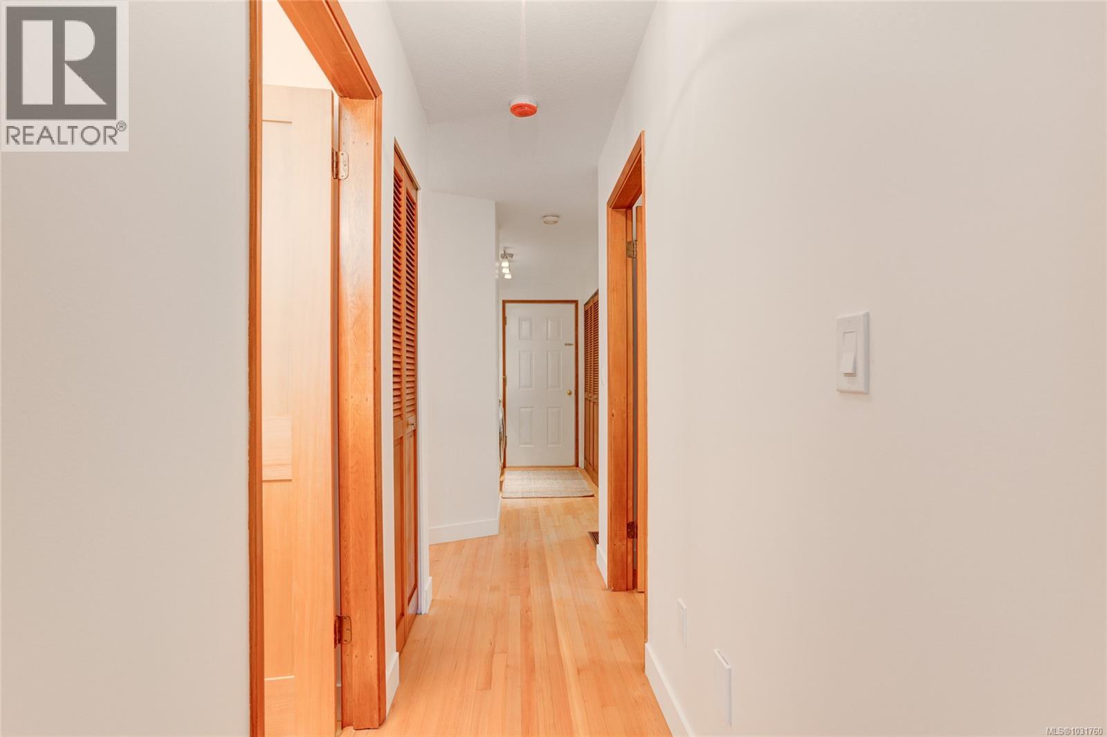 4773 FAIRBRIDGE DR - 27