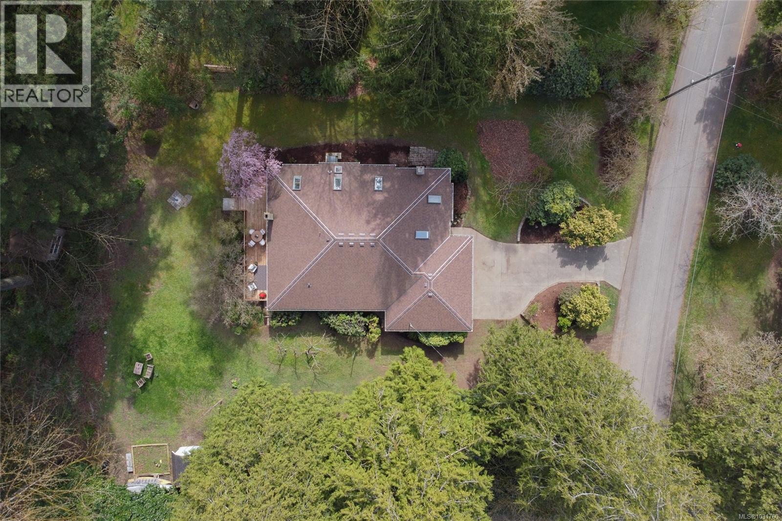 4773 FAIRBRIDGE DR - 57