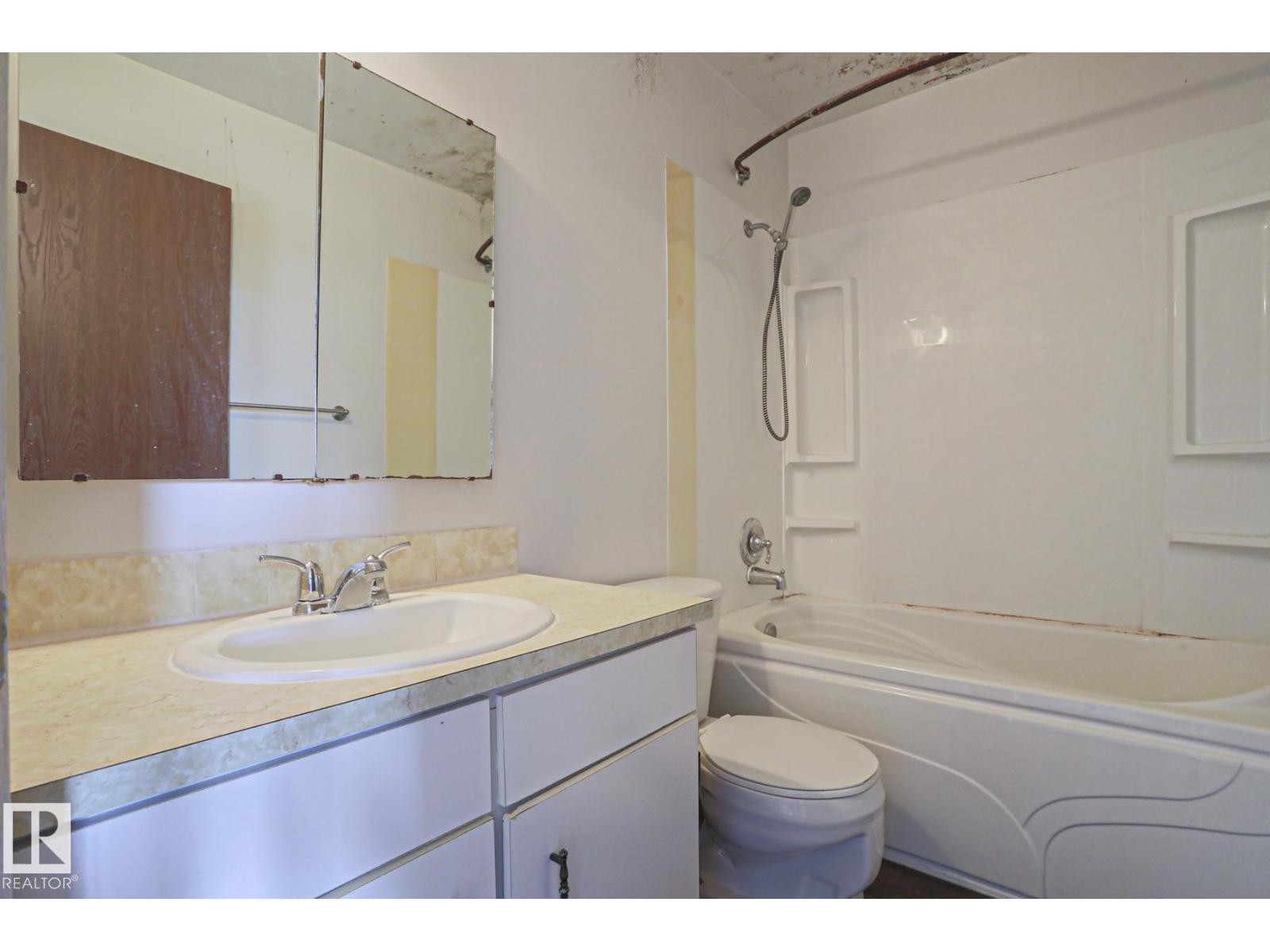 13818 114 ST NW NW, Edmonton