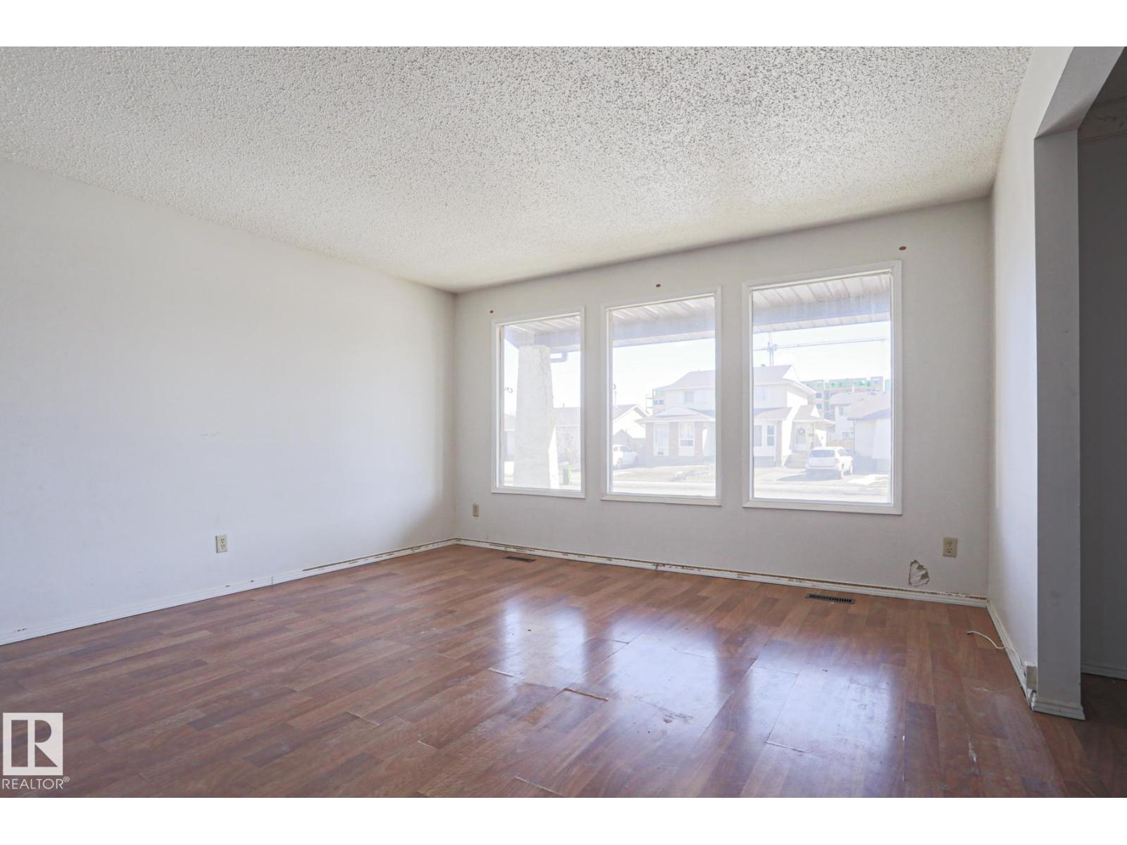 13818 114 ST NW NW, Edmonton