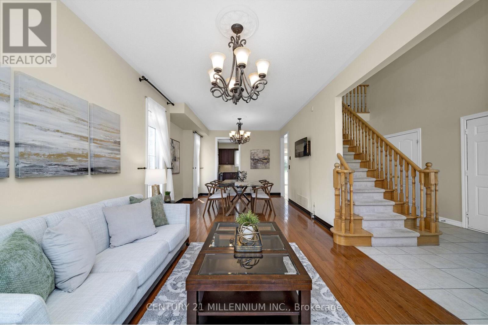 15 UPPER CANADA DRIVE - 14