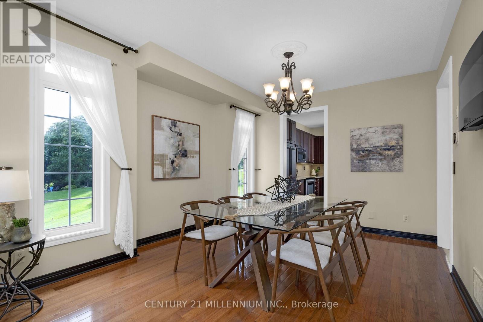 15 UPPER CANADA DRIVE - 15