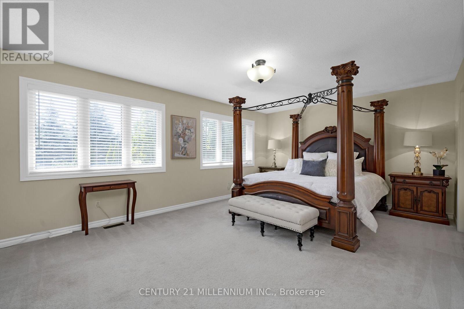 15 UPPER CANADA DRIVE - 27