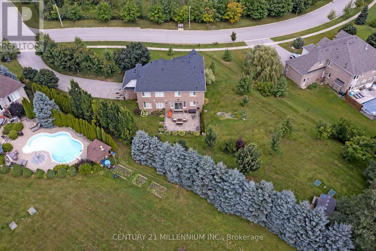 15 UPPER CANADA DRIVE - 45